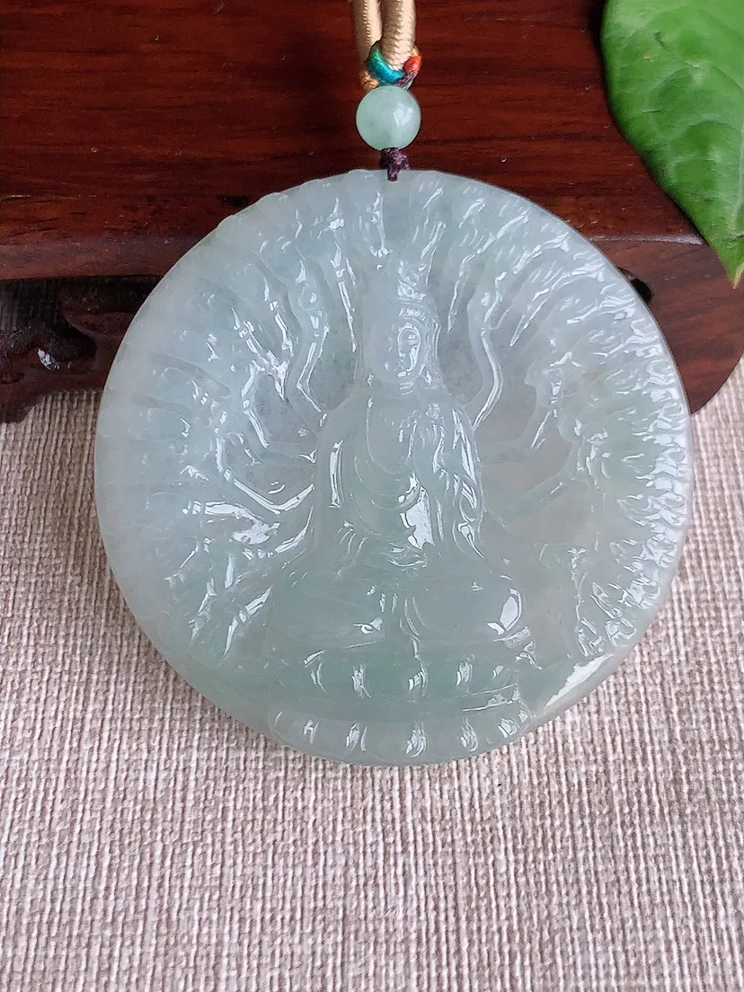 天然A货翡翠晴水千手观音吊坠尺寸53.7×5.4m量32.30g 0511