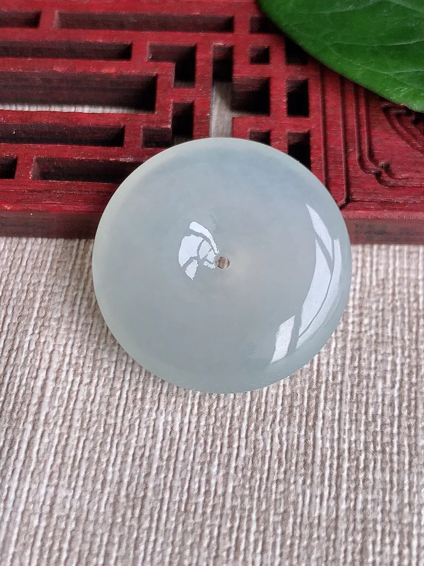 天然A货翡翠白月光平安扣吊坠尺寸26.7×6m量8.92g 0511
