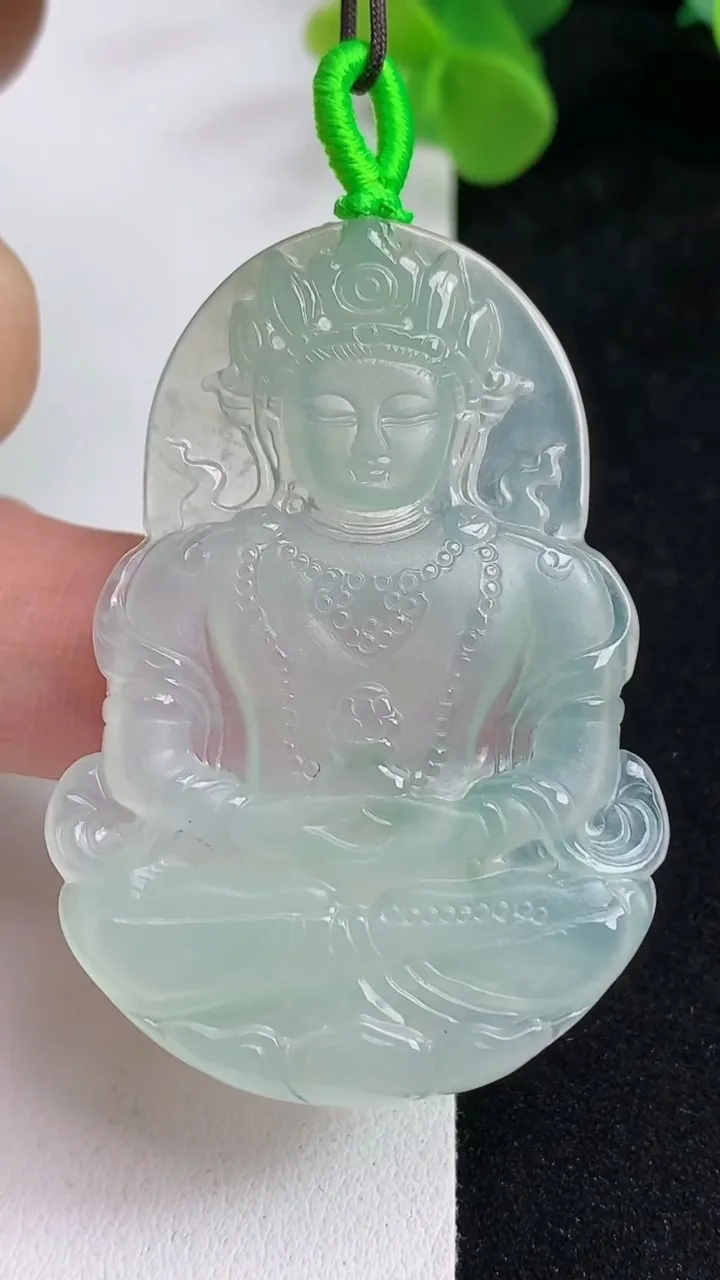 天然A货翡翠度母吊坠，尺寸49.3-35-3.8，重量:12.96g
5月12日