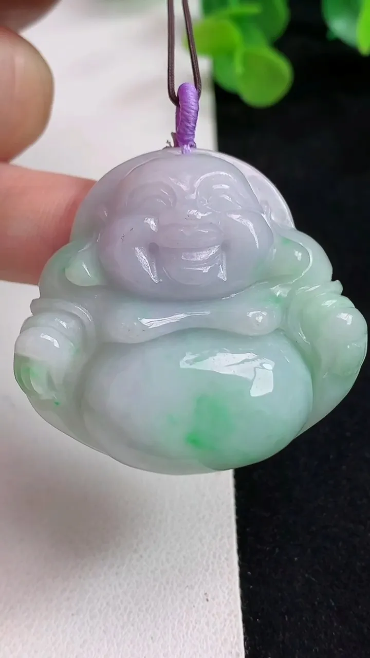 天然A货翡翠佛公吊坠，尺寸38.6-42.2-12.7，重量:31.38g
5月12日
