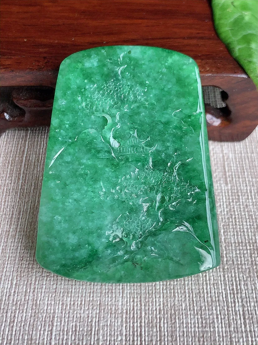 天然A货翡翠冰润满绿意境山水牌吊坠 尺寸56.6×41.7×8.2m量39.28g 0511