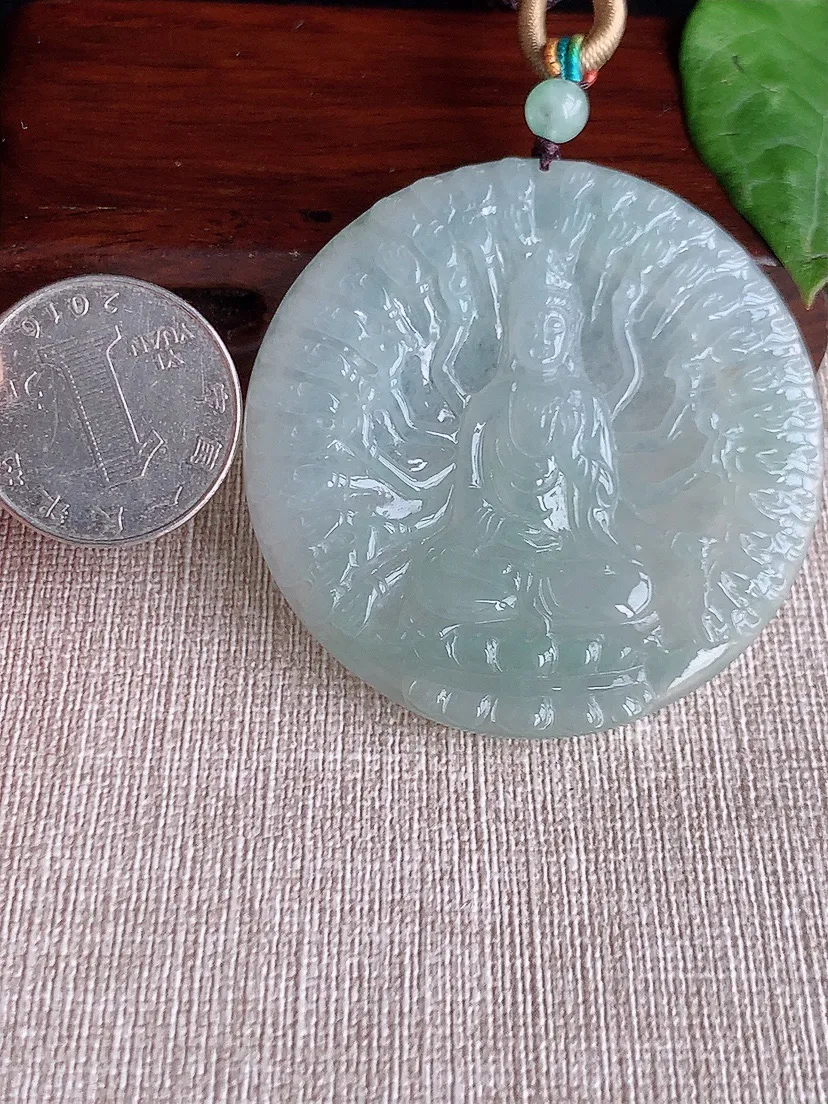 天然A货翡翠晴水千手观音吊坠尺寸53.7×5.4m量32.30g 0511