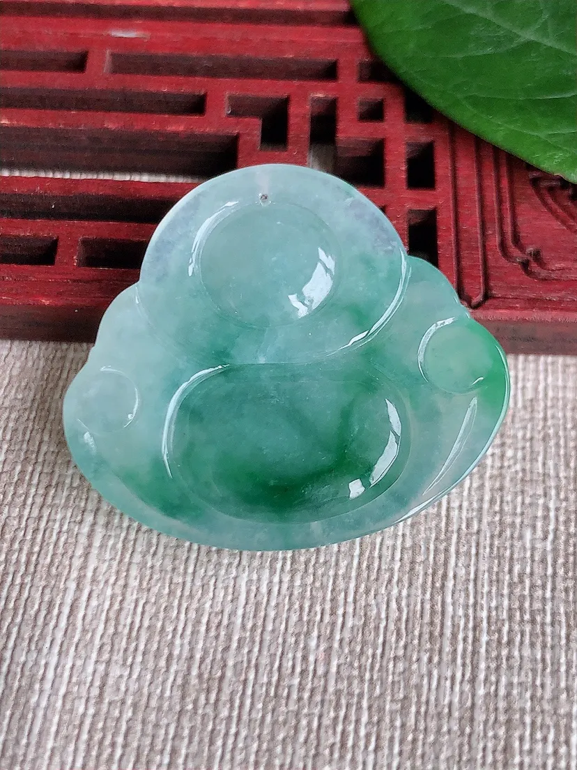 天然A货翡翠飘花佛公吊坠尺寸31×34.4×6.5m量10.66g 0511