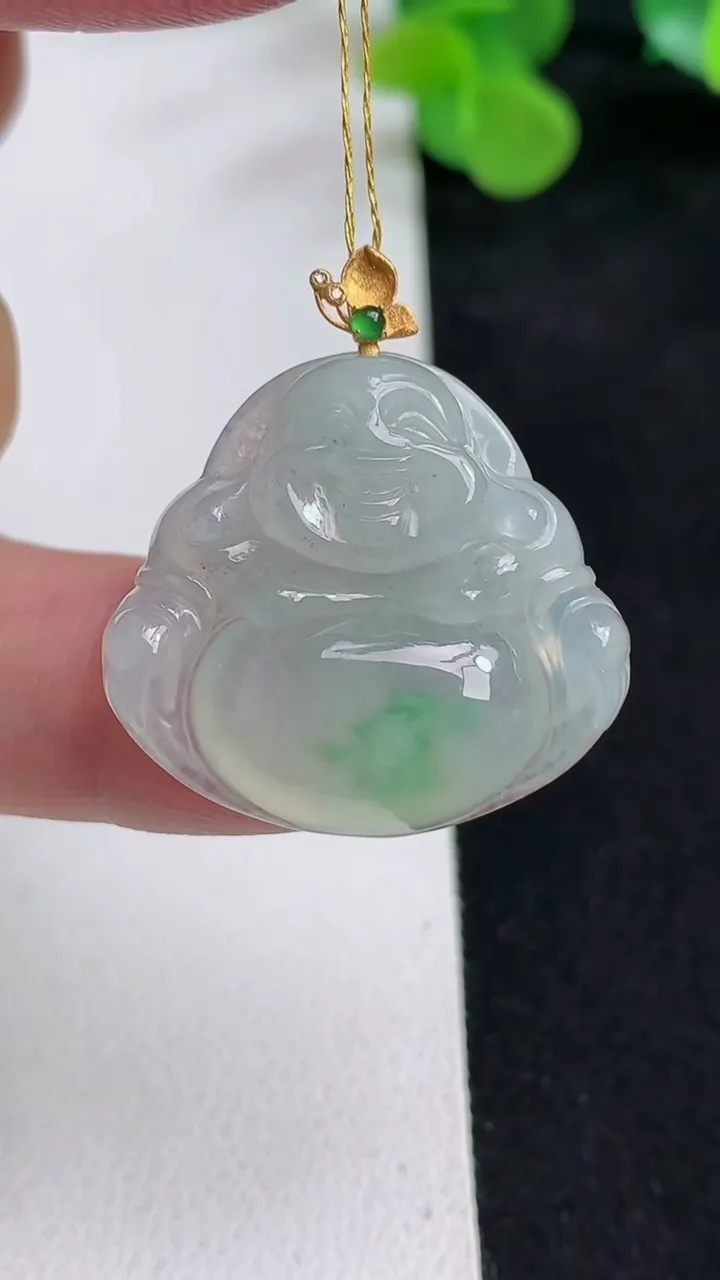 天然A货翡翠佛公吊坠，尺寸25-27.2-6.3，重量:7.11g
5月12日