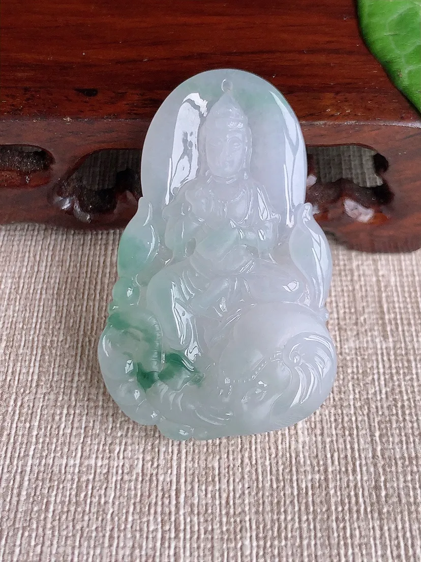 天然A货翡翠飘花一刀切普贤菩萨吊坠尺寸45.7×29×5.6m量14.30g 0511