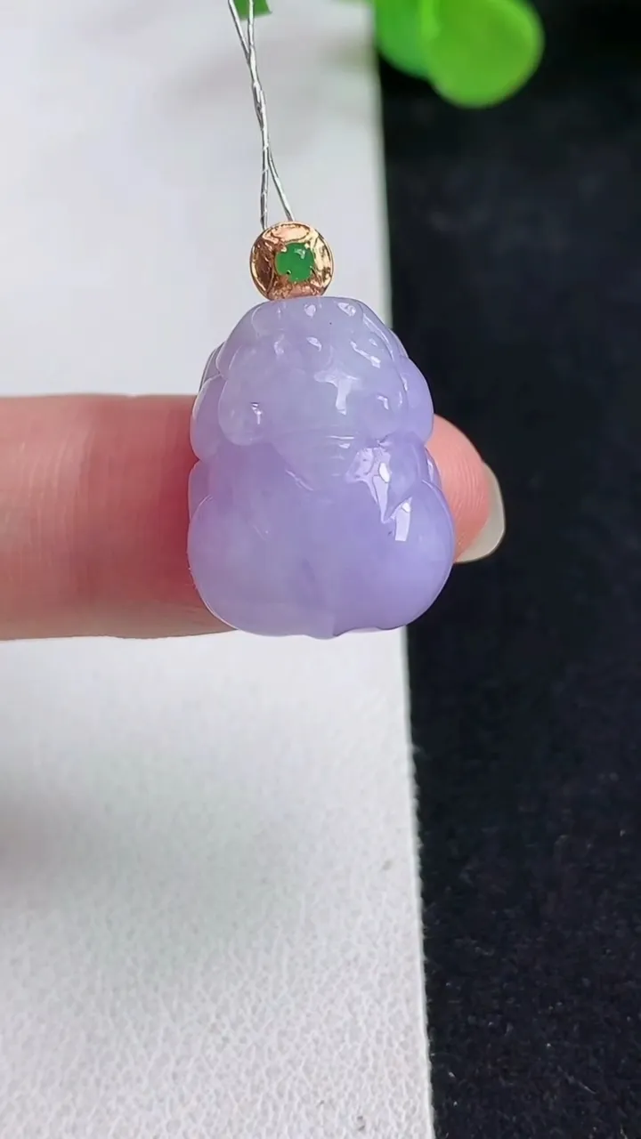 天然A货翡翠k金紫罗兰貔貅吊坠，尺寸18.6-14.7-10.4，重量:7.06g
5月12日