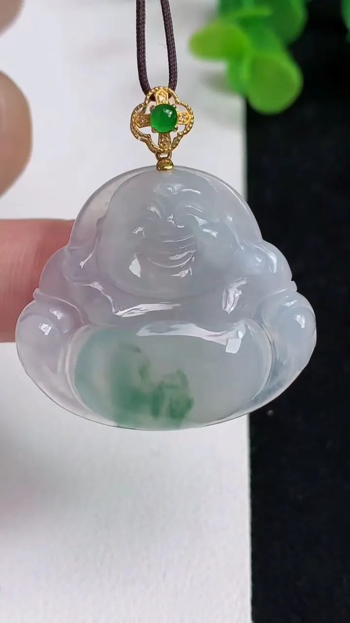 天然A货翡翠飘花佛公吊坠，尺寸30.3-34-5.8，重量:9.40g
5月12日