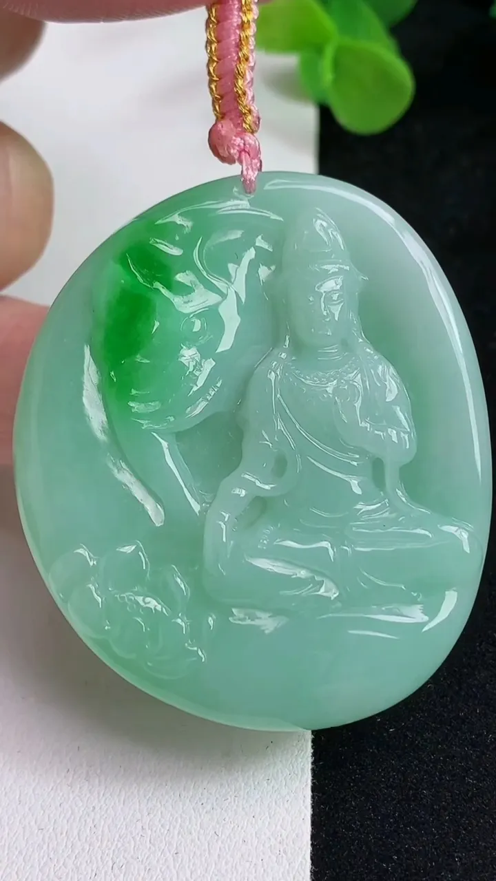 天然A货翡翠普贤菩萨吊坠，尺寸48-41.3-6.2，重量:26.27g
5月12日