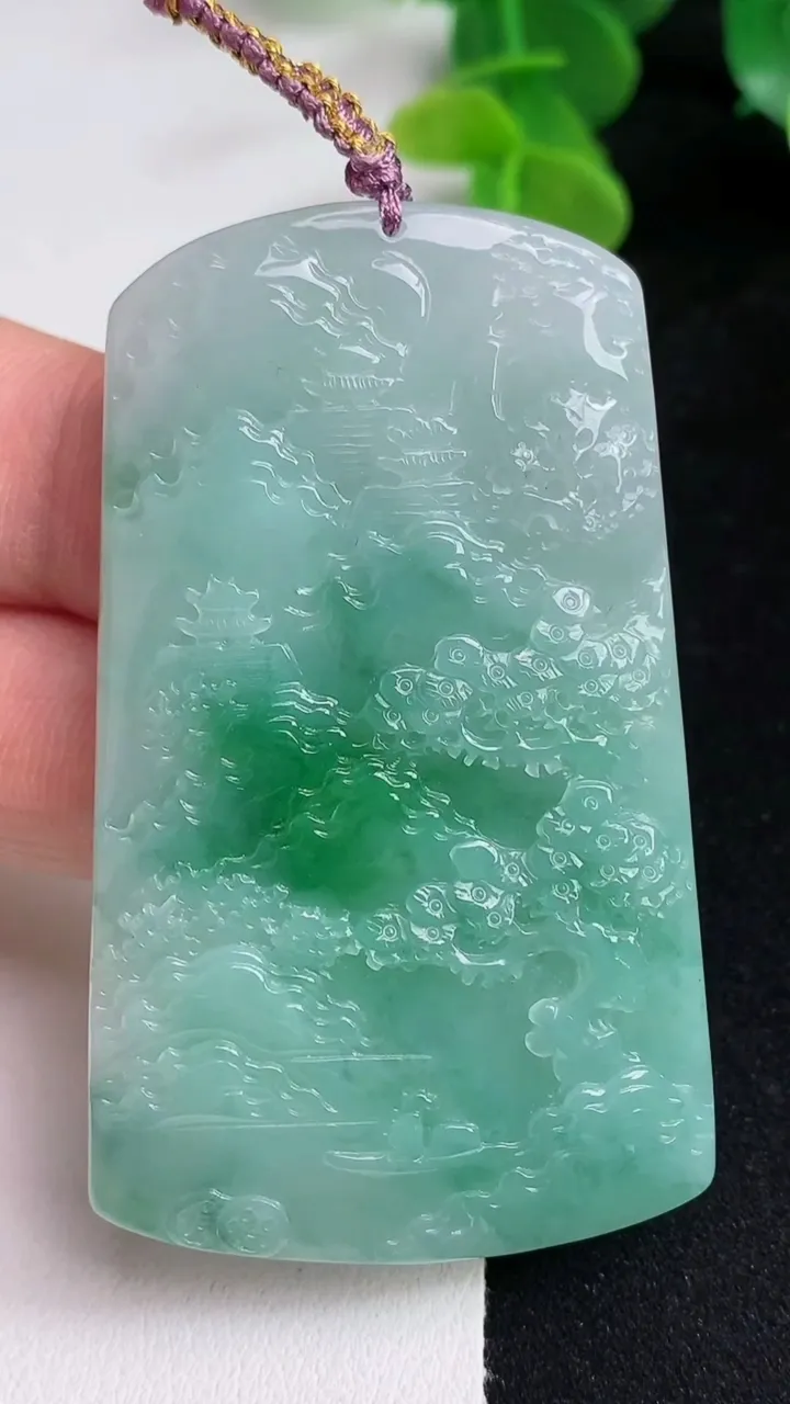 天然A货翡翠山水牌吊坠，尺寸60.7-36.6-5.3，重量:27.88g
5月12日