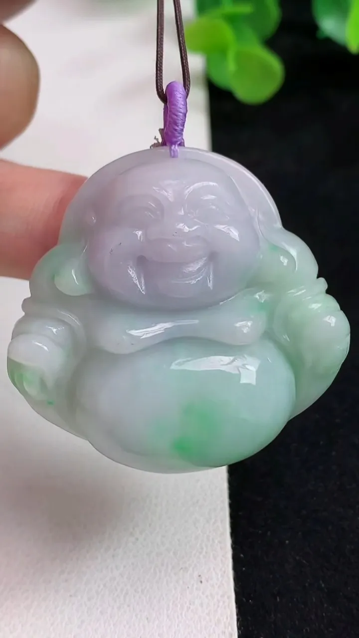 天然A货翡翠佛公吊坠，尺寸38.6-42.2-12.7，重量:31.38g
5月12日