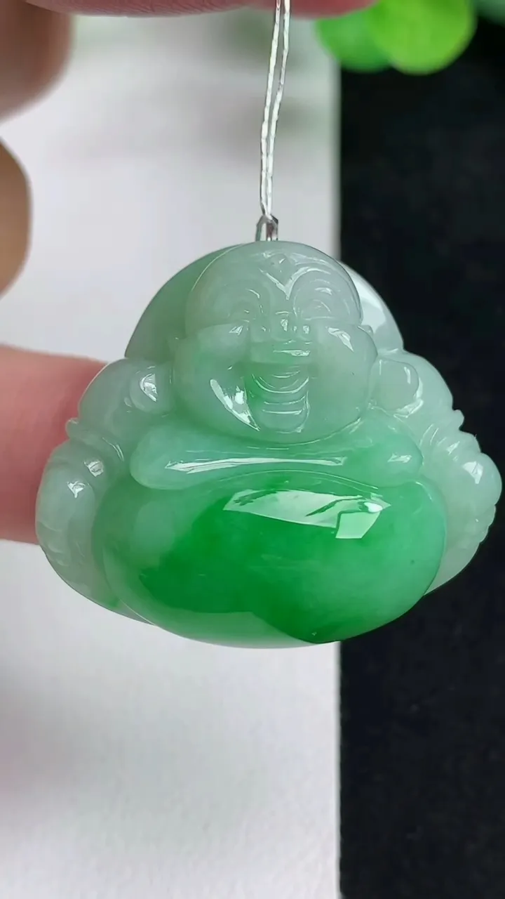 天然A货翡翠佛公吊坠，尺寸28.3-33-12.2，重量:18.29g
5月13日