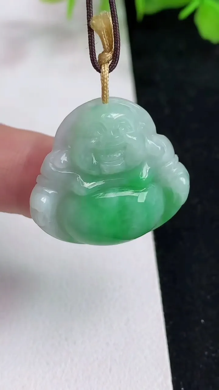 天然A货翡翠佛公吊坠，尺寸25-27.4-6，重量:6.29g
5月13日
