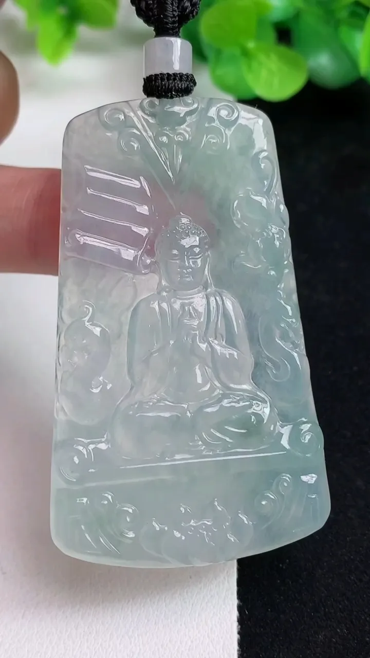 天然A货翡翠大日如来吊坠，尺寸60-36.7-4.6，重量:27.86g
5月13日
