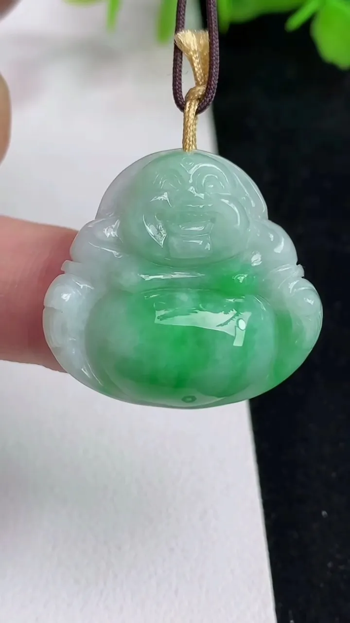 天然A货翡翠佛公吊坠，尺寸25-27.4-6，重量:6.29g
5月13日