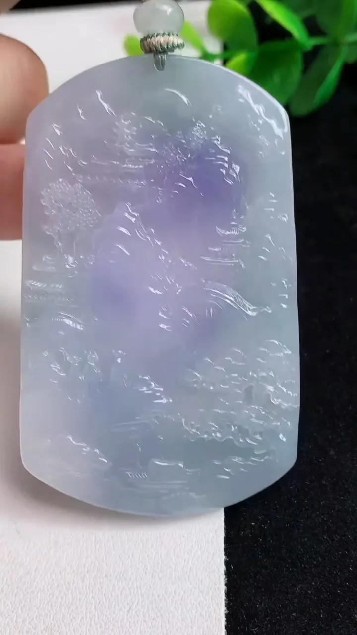 天然A货翡翠紫罗兰山水牌吊坠，尺寸71.6-45-6，重量:53.00g
5月13日