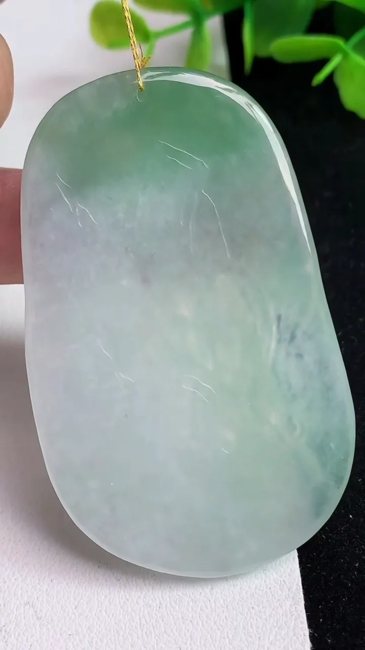 天然A货翡翠山水观音菩萨吊坠，尺寸64-39.7-5，重量:31.20g
5月14日