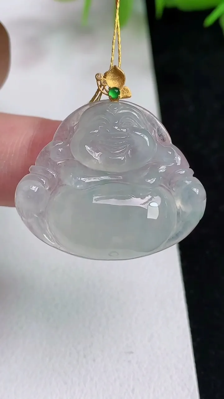 天然A货翡翠白冰佛公吊坠，尺寸23.4-28.7-5，重量:5.96g
5月14日