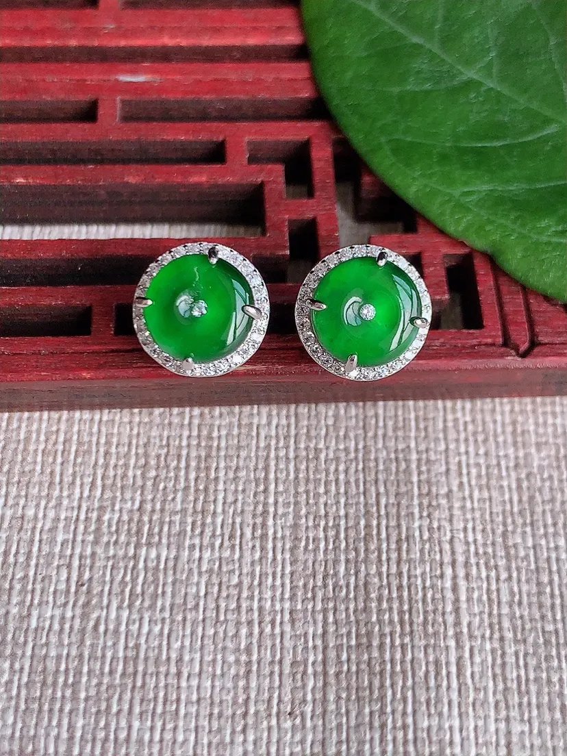 天然A货翡翠925银镶嵌满绿平安扣耳钉 尺寸8mm 重量2.06g 0513