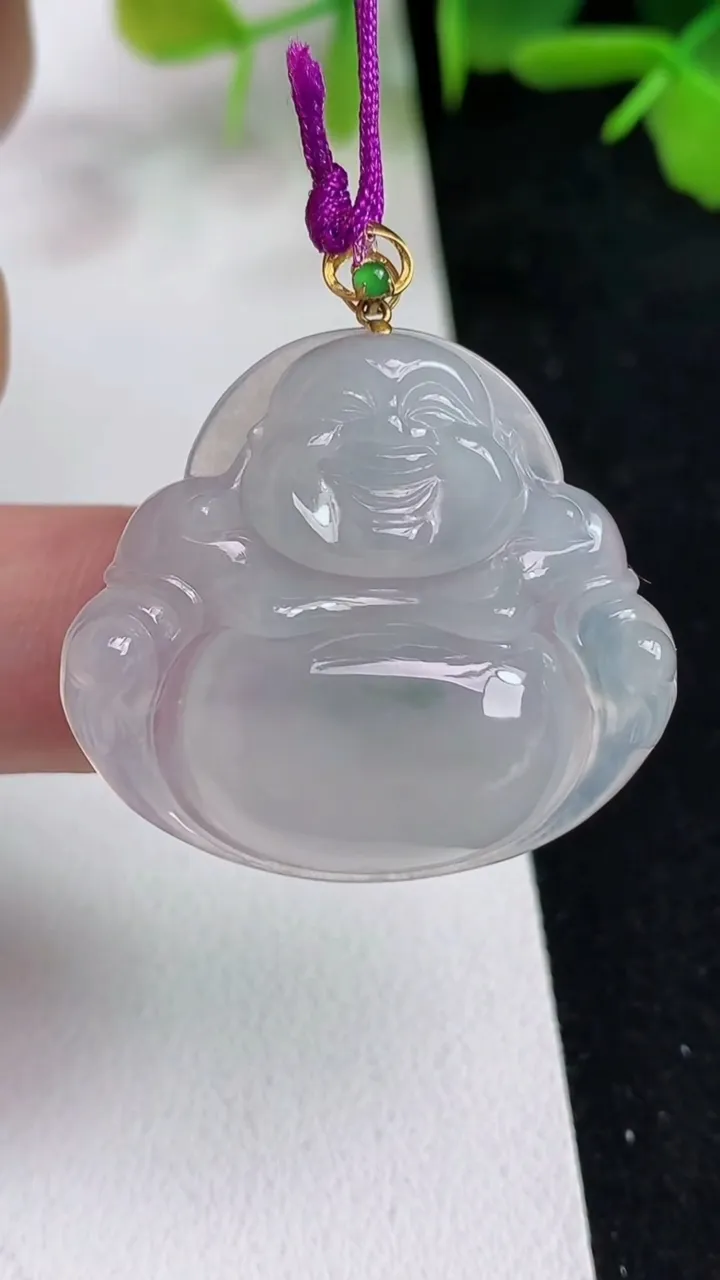 天然A货翡翠飘花佛公吊坠，尺寸26.8-31.3-5.6，重量:8.09g
5月14日