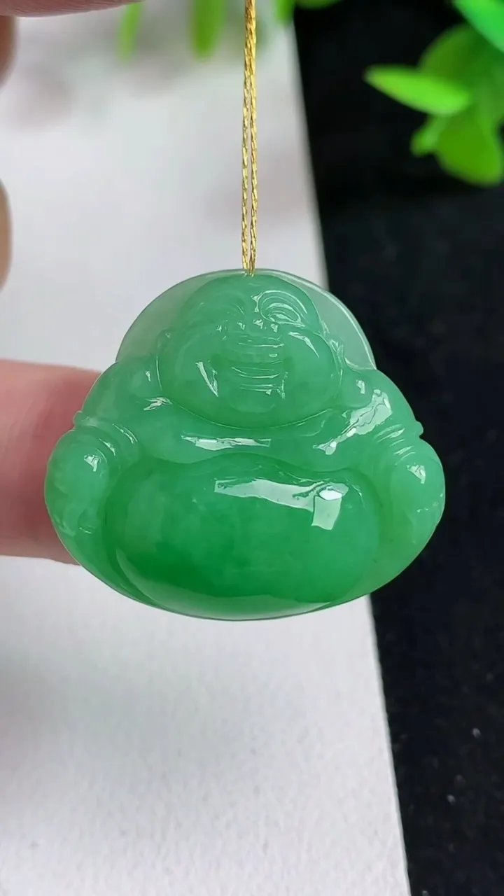 天然A货翡翠佛公吊坠，尺寸24.6-27.8-5.8，重量:7.06g
5月14日