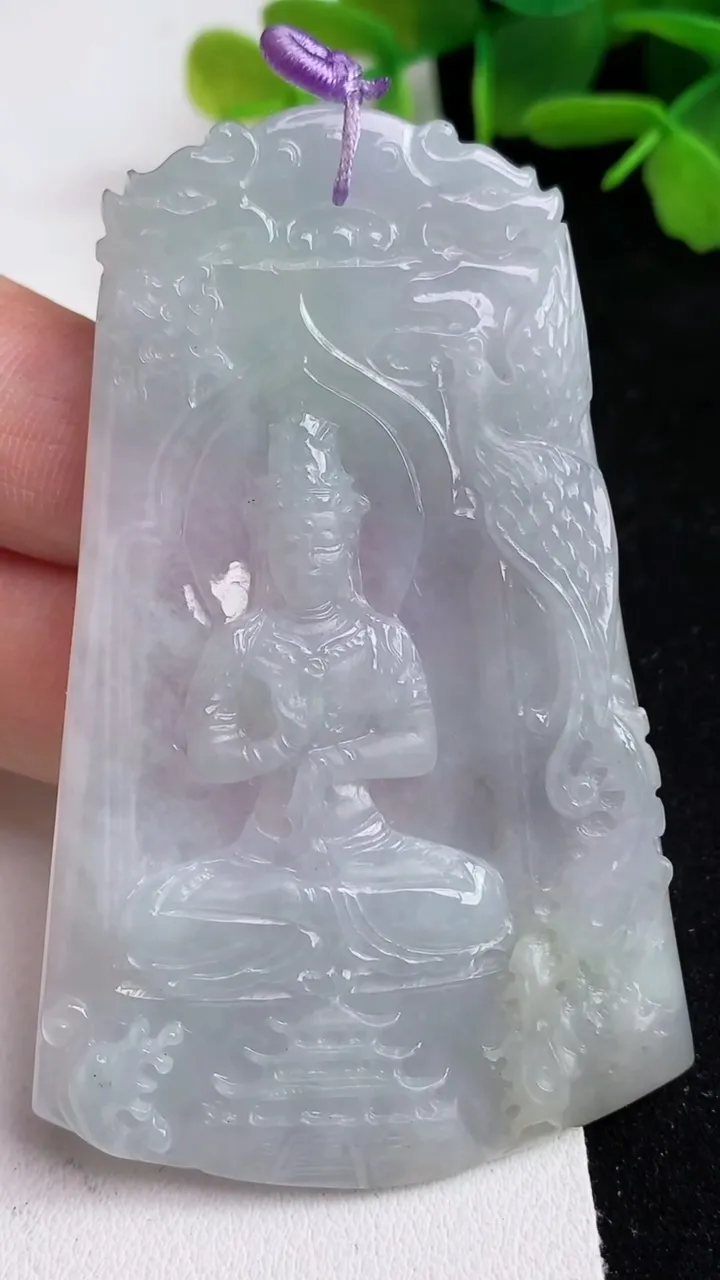 天然A货翡翠观音菩萨吊坠，尺寸71-42.2-4.8，重量:31.26g
5月14日
