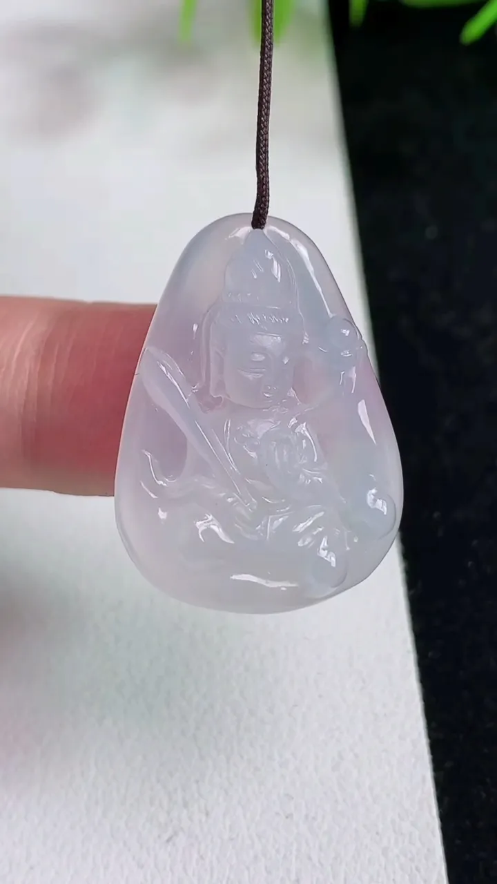 天然A货翡翠白冰虚空藏观音菩萨吊坠，尺寸27.6-20-4.5，重量:5.02g
5月14日