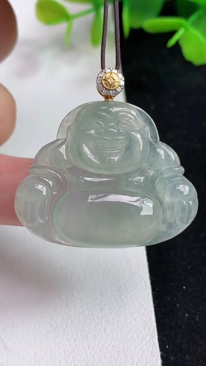 天然A货翡翠白冰佛公吊坠，尺寸28.8-36.3-4.3，重量:9.15g
5月14日