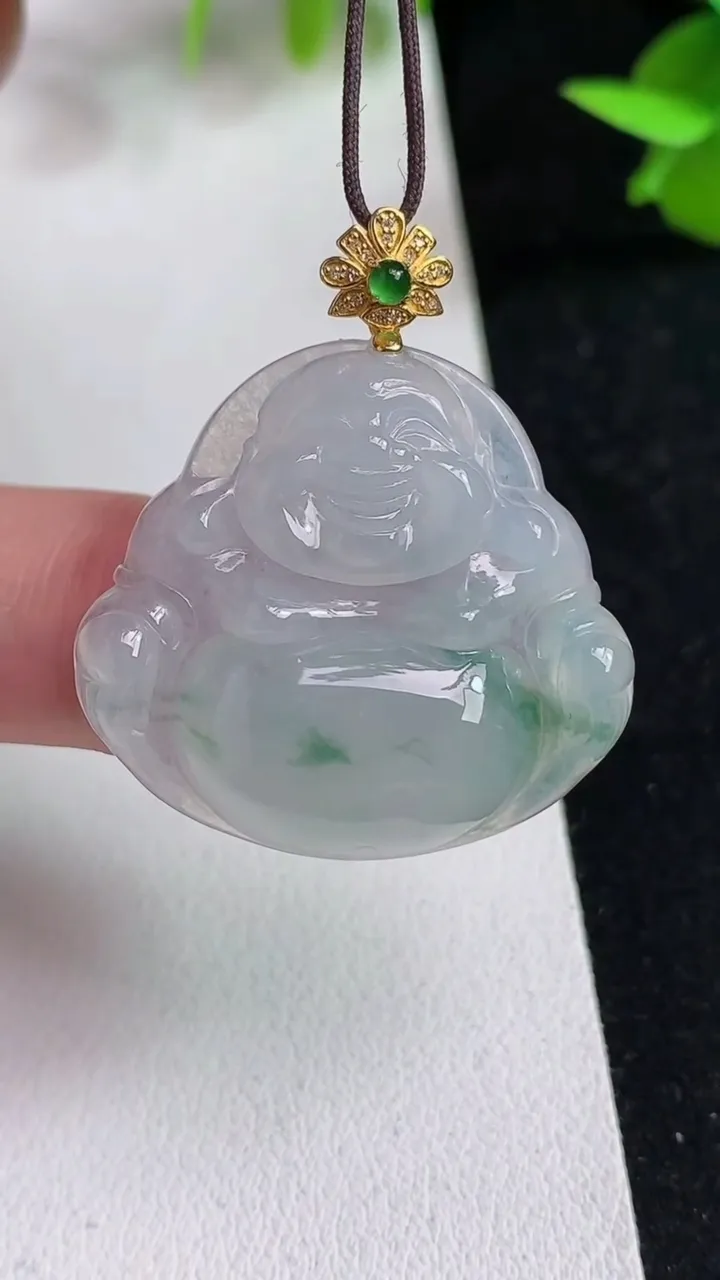 天然A货翡翠飘花佛公吊坠，尺寸26.7-29-5.8，重量:7.88g
5月14日