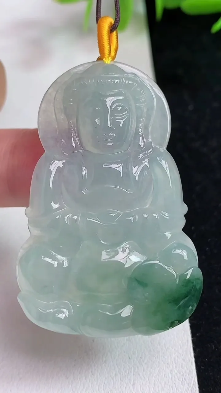 天然A货翡翠飘花观音菩萨吊坠，尺寸46.3-31-5.2，重量:14.32g
5月14日