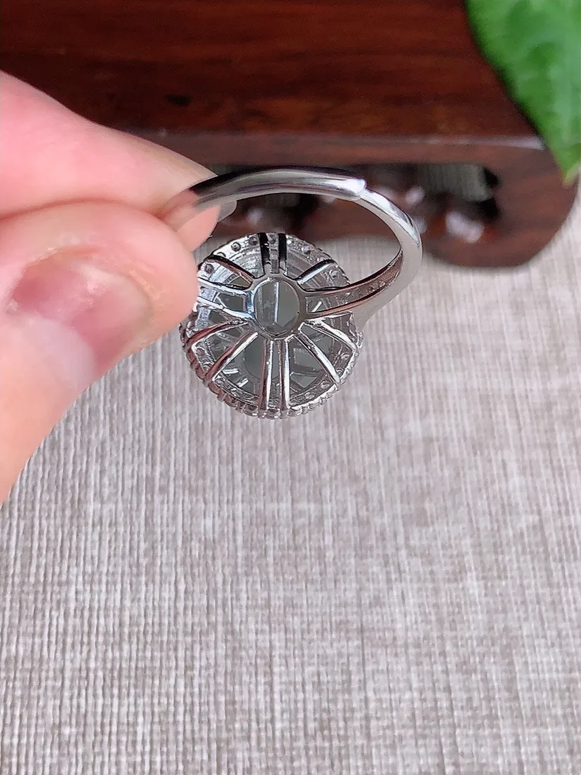 天然A货翡翠925银镶嵌满绿蛋面戒指 圈口可调节 尺寸13.8×11.8mm 重量3.39g 0513