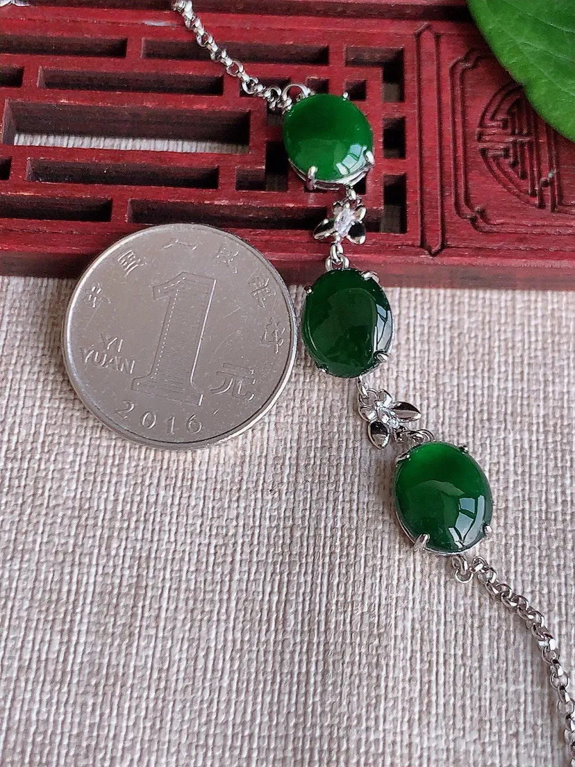 天然A货翡翠冰种925银镶嵌满绿蛋面手链 尺寸11.2×10×4.7mm 重量4.74g 0513