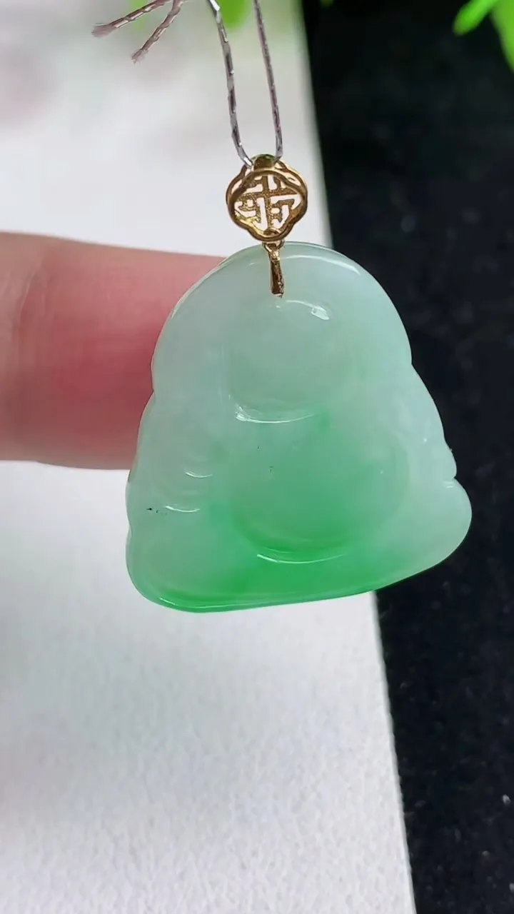 天然A货翡翠财神爷吊坠，尺寸22.7-21.5-5.7，重量:5.90g
5月14日