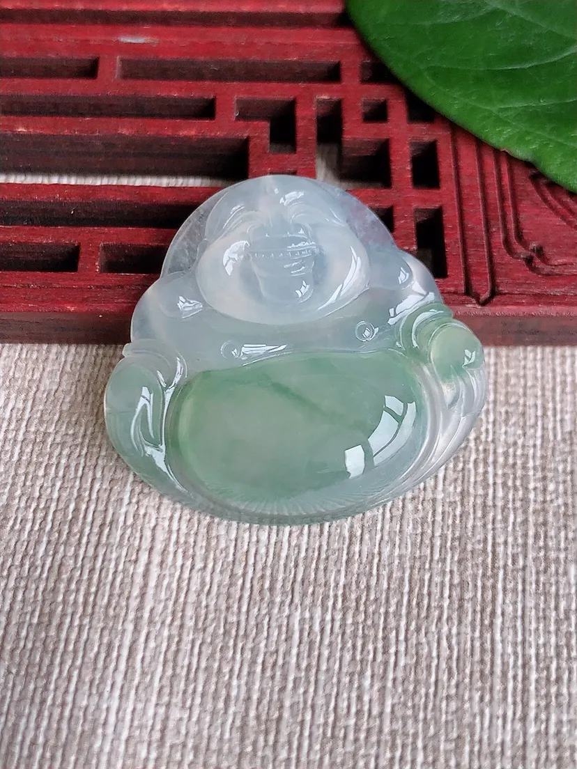 天然A货翡翠飘花佛公吊坠尺寸30.4×32.4×6m量9.10g 0511