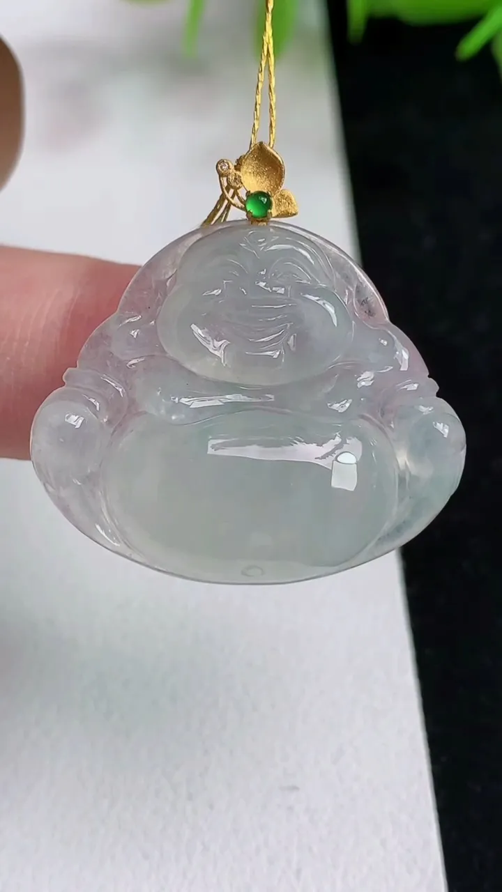 天然A货翡翠白冰佛公吊坠，尺寸23.4-28.7-5，重量:5.96g
5月14日
