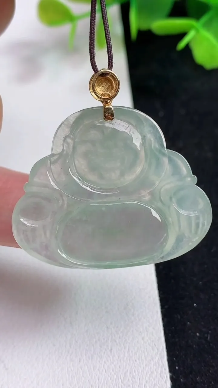 天然A货翡翠白冰佛公吊坠，尺寸28.8-36.3-4.3，重量:9.15g
5月14日