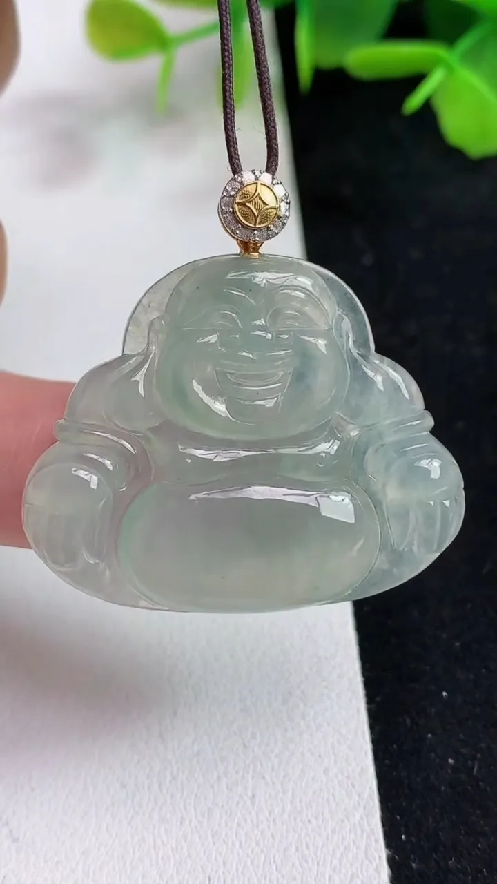 天然A货翡翠白冰佛公吊坠，尺寸28.8-36.3-4.3，重量:9.15g
5月14日