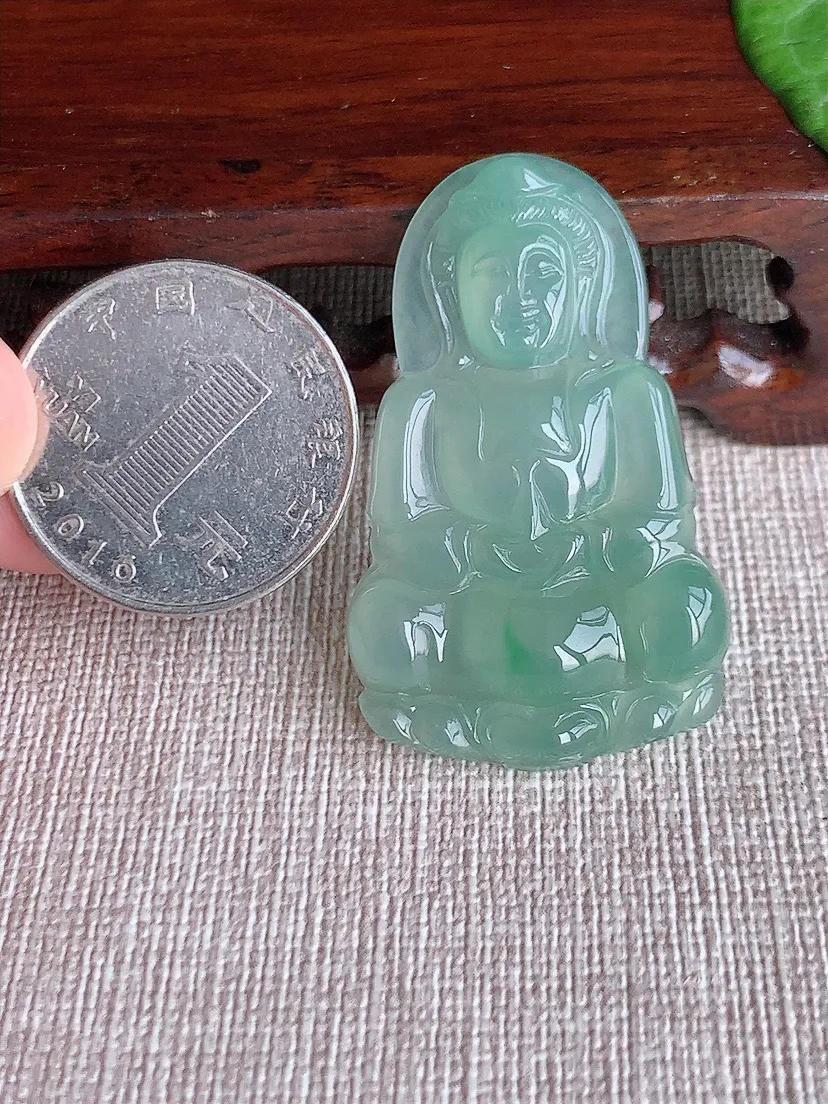 天然A货翡翠晴绿正装观音吊坠尺寸42.7×26.2×5.7m量9.35g 0513