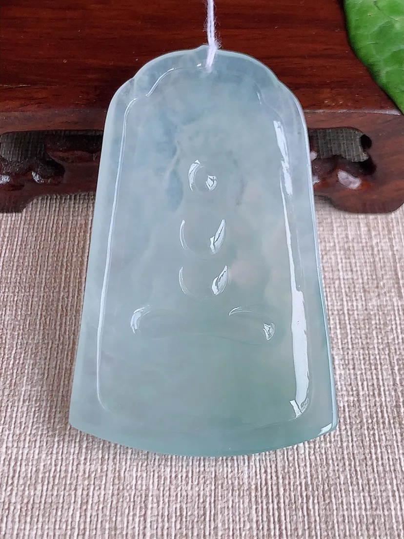 天然A货翡翠晴水虚空藏菩萨吊坠尺寸66.5×40×5.4m量28.80g 0511