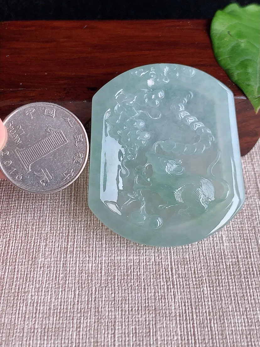 天然A货翡翠晴水生肖鼠吊坠尺寸50.3×42.3×5.7m量24.27g 0513