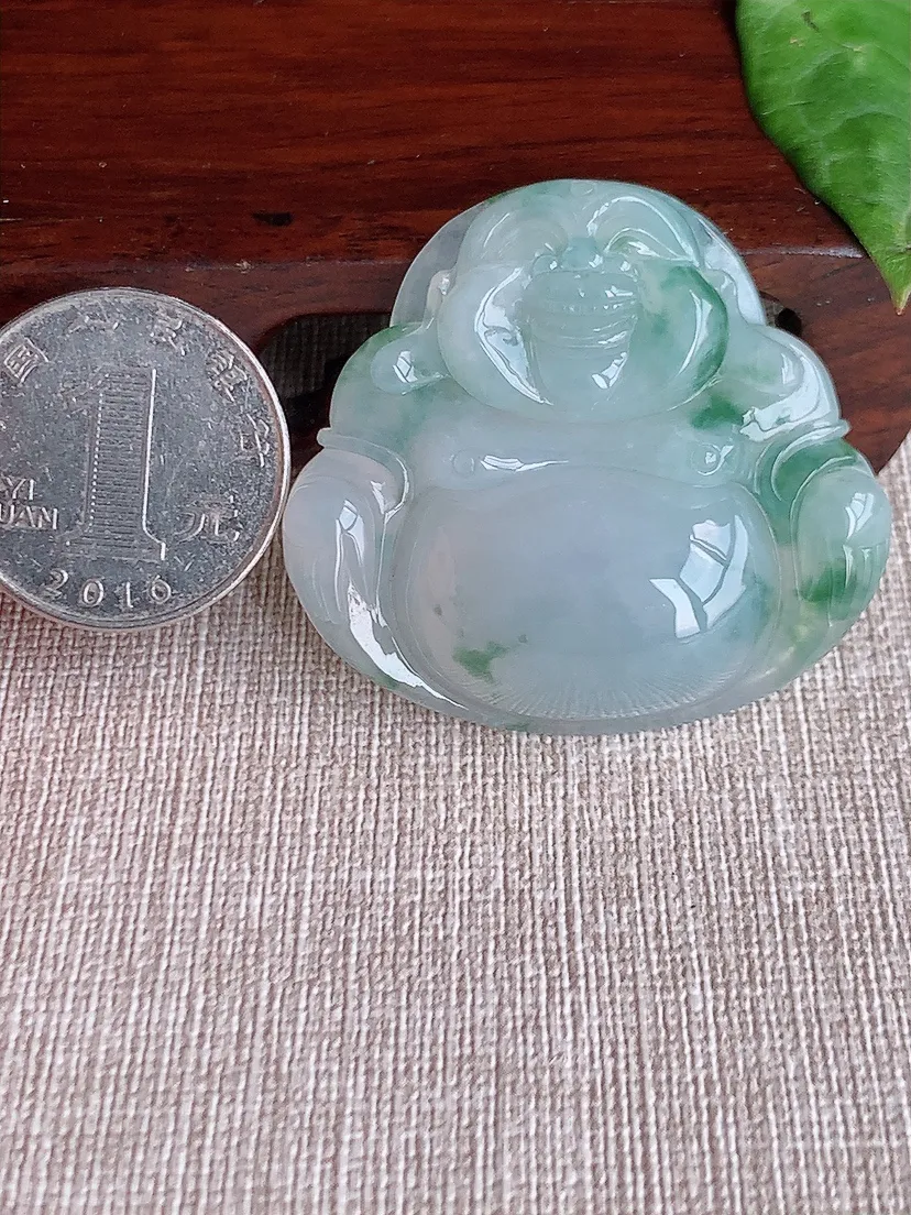 天然A货翡翠飘花大佛公吊坠尺寸40.3×43.8×11m量25.66g 0513
