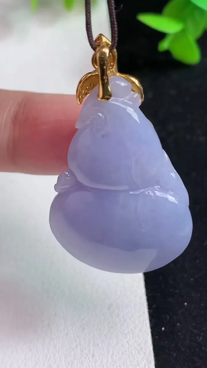 天然A货翡翠k金紫罗兰葫芦吊坠，尺寸32.4-24.2-11，重量:13.84g
5月15日