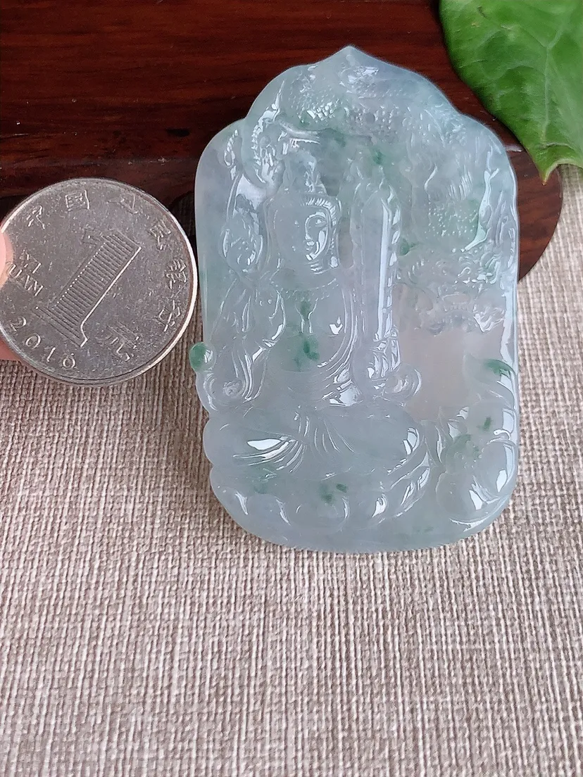 天然A货翡翠飘花虚空藏菩萨吊坠尺寸63×39×5.7m量33.30g 0513