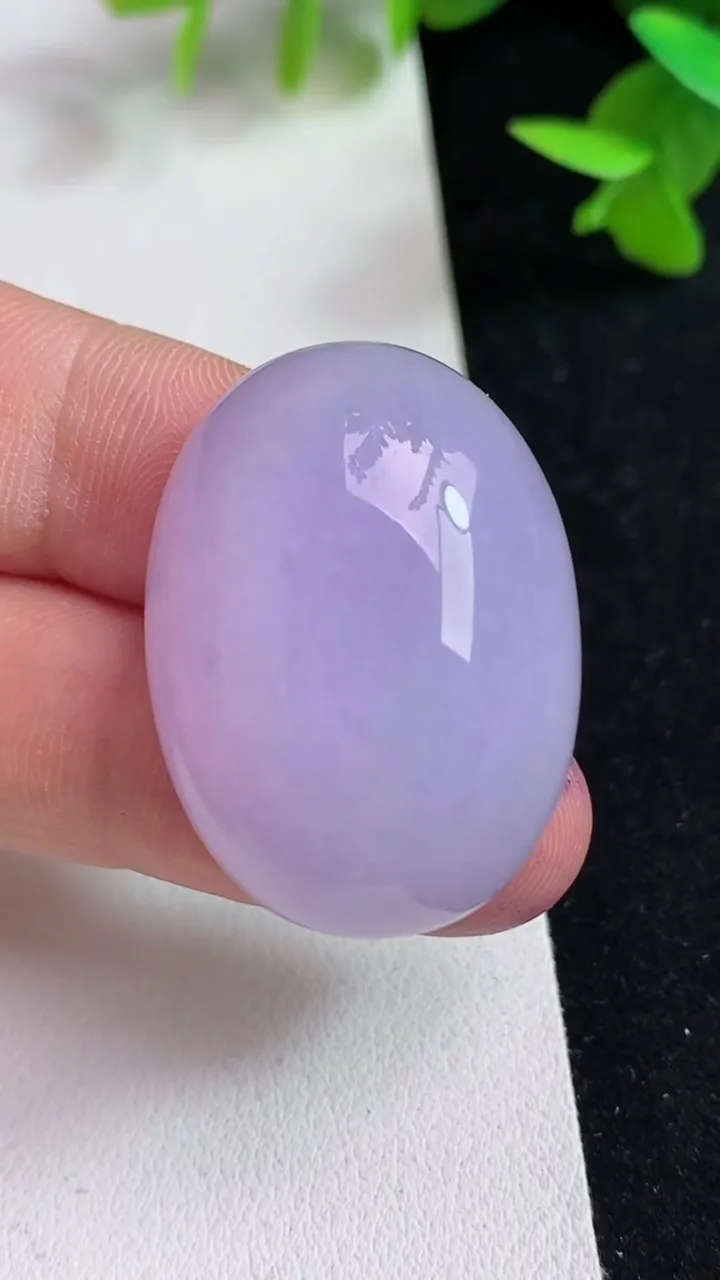 天然A货翡翠紫罗兰蛋面镶嵌件，尺寸32.3-23.7-12.8，重量:19.05g
5月15日