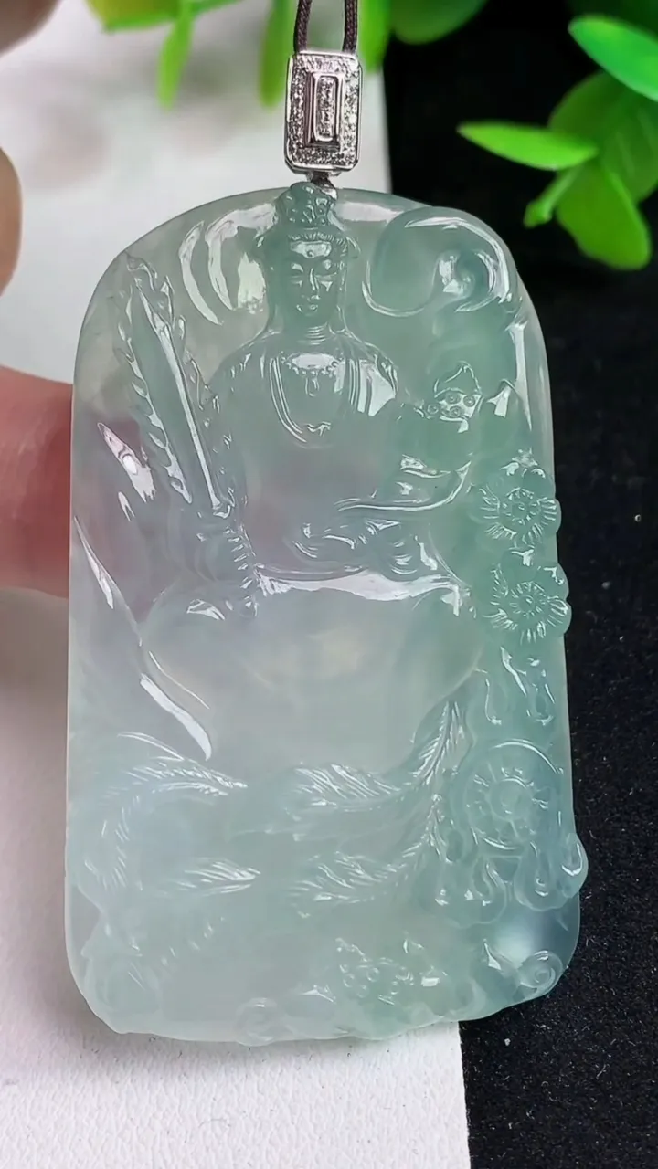 天然A货翡翠虚空藏观音菩萨吊坠，尺寸57.7-35.2-5，重量:26.74g
5月15日