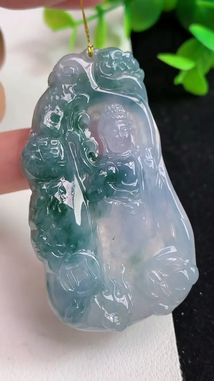 天然A货翡翠紫罗兰 飘花一念之间吊坠，尺寸60-33.8-5.8，重量:25.60g
5月15日