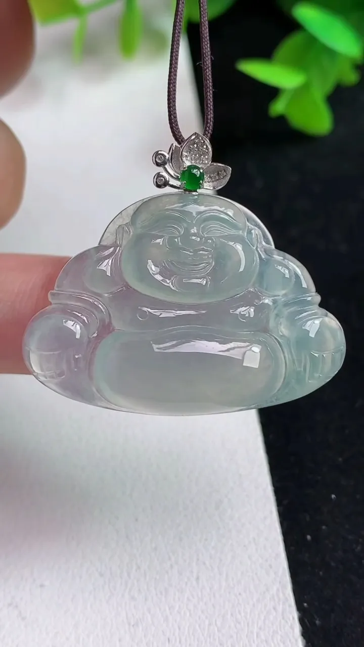 天然A货翡翠白冰佛公吊坠，尺寸23.3-35.2-5.4，重量:7.98g
5月15日