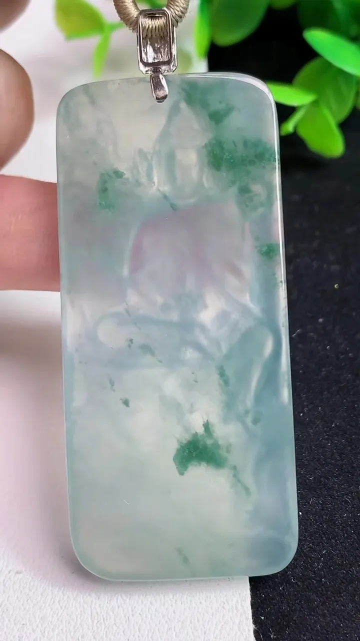 天然A货翡翠飘花山水大势至观音菩萨吊坠，尺寸65.3-30-5.2，重量:29.45g
5月15日