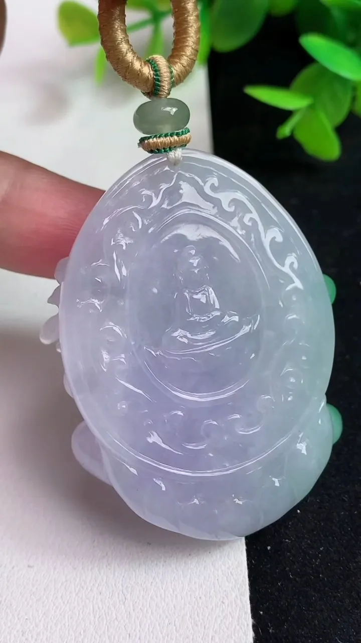 天然A货翡翠春带彩 紫罗兰大势至观音菩萨吊坠，尺寸51.8-38-12.5，重量:52.74g
5月15日