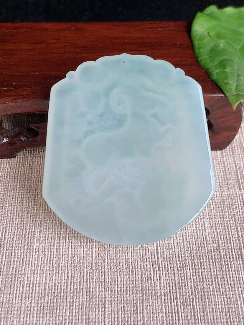 天然A货翡翠晴水一刀切生肖羊吊坠尺寸56.2×49.7×6m量36.38g 0513
