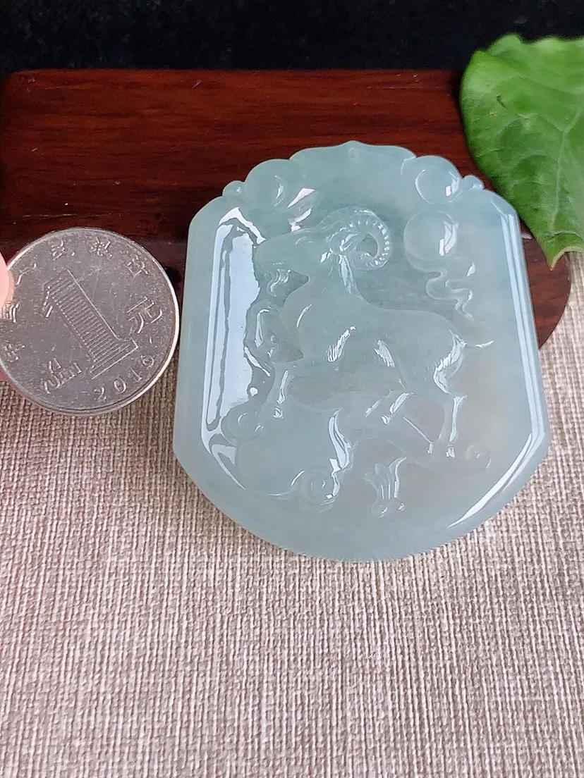 天然A货翡翠晴水一刀切生肖羊吊坠尺寸56.2×49.7×6m量36.38g 0513